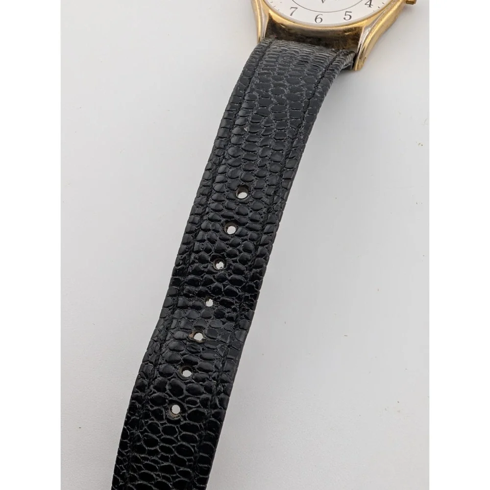 Q&Q Watch‎ Men 32mm Gold Case Black Leather Band- New Battery